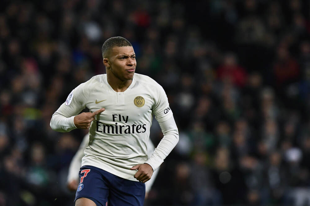 最新研究：气候变暖，南极不同种群企鹅陷入资源争夺战